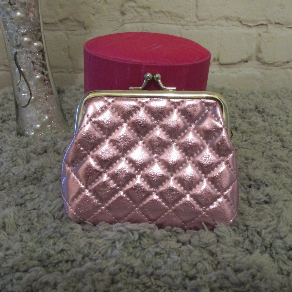 Kiss Lock Change Purse